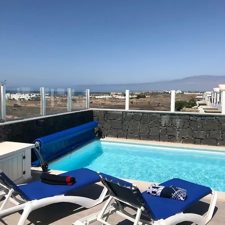 Villa With Sea View And Private Swimming Pool Playa Blanca (Lanzarote)