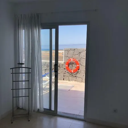 Villa With Sea View And Private Swimming Pool *