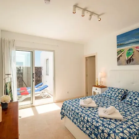 Villa With Sea View And Private Swimming Pool